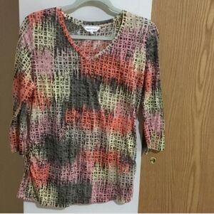 💚10 for $10💚 Bundle and save Multicolor V-Neck Women's Top